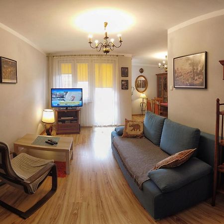 Cozy apartment in Tarnów Buitenkant foto